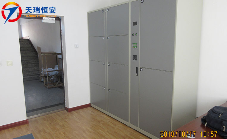 智能寄存柜