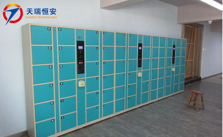 電子更衣柜