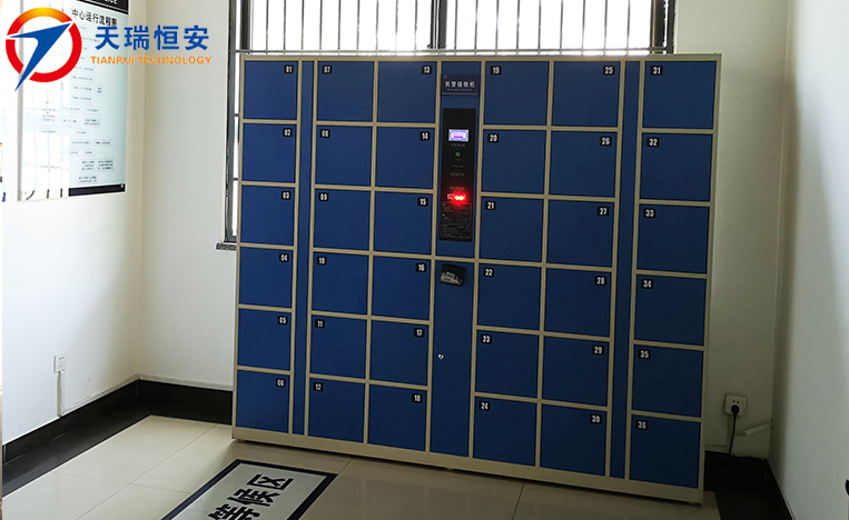 電子更衣柜