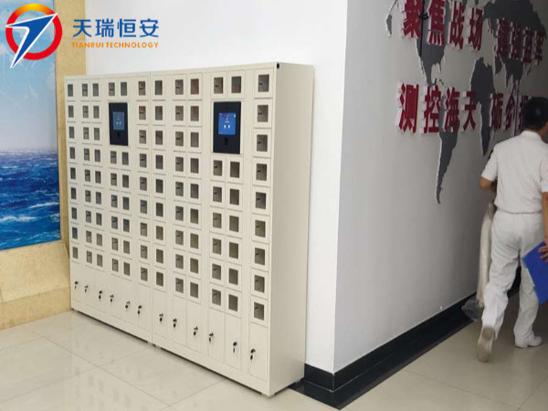指靜脈型智能手機充電存放柜