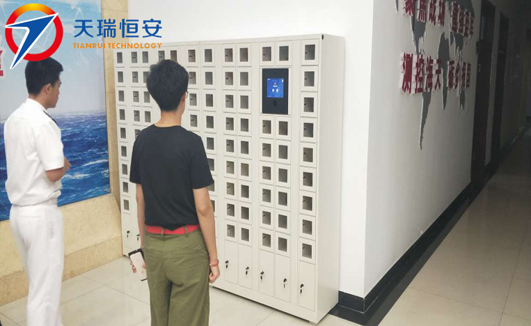 指靜脈型智能手機充電存放柜